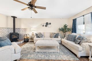 3BR Retreat in Cottonwood with Plenty of Space and Fun - 7