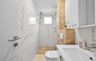 Cozy Apartment In Zaboric-Brodarica - 6