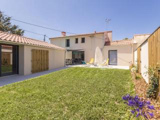 Gîte rénové proche plages, parking, jardin privatif, terrasse sud-est - FR-1-306-1315 - 0