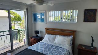 Relaxed Bayside Living Sleeps 4 - Brisbane - 4