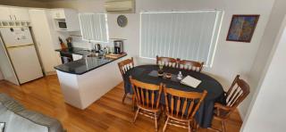 Relaxed Bayside Living Sleeps 4 - Brisbane - 2