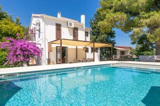 Seaside family friendly house with a swimming pool Arbanija, Ciovo - 24430 - 9