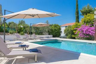 Seaside family friendly house with a swimming pool Arbanija, Ciovo - 24430 - 3