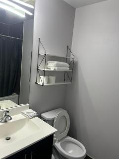 Stylish 2BR Suite by Square One - Mississauga - 1