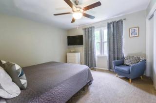 Private, Updated Townhouse in DT Apex - 8