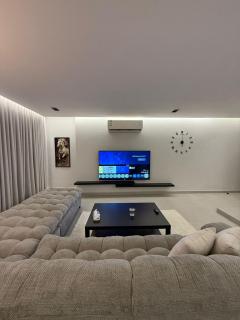 Highline Guest House202 - 3