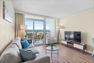 Double Palms by StayMareni - Oceanfront Suite - Myrtle Beach - 6