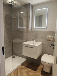 Palm Court Hotel Suites - 8