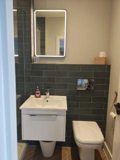 Palm Court Hotel Suites - 3