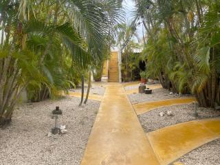 The Dive Hut - Boutique Apartments - 5