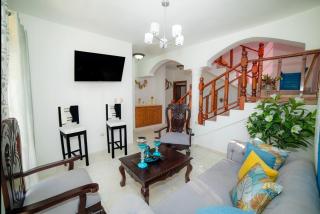 Spacious and secure villa -  - 8