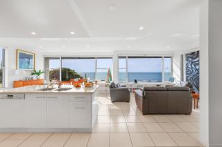 Beach House at The View - Bargara - 2