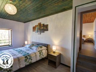 Charmant Gîte avec Jardin Privatif, Proche Montbrison, Équipé Moderne et Confort Total - FR-1-496-117 - 6