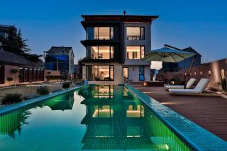 Hangzhou Tonglu Baobao Hotel ,Whole house intelligent,private pool villa,featured mahjong parlor, whole house surround sound KTV, free parking, shuttle service, Chinese breakfast - 0