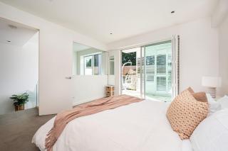 Beachfront Hampton - 1