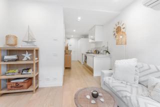 Brighton 1-Bed Apartment with Balcony & Parking - Melbourne - 4