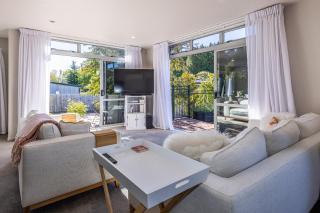Modern on Miro - 3