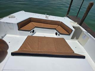 Barco privado de lujo para tu familia y amigos en Cancun-isla mujeres - 2