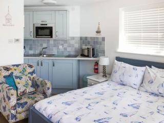 Farthings - 19292 - Bridport - 0