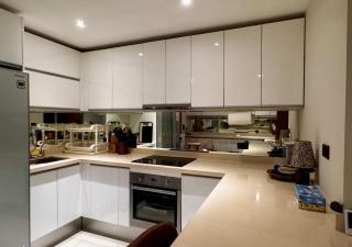 Azur 2 bedroom Condo 120sqm shared pool gym private infra-red sauna - 1