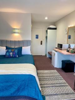 Heritage Park Lodge - 8