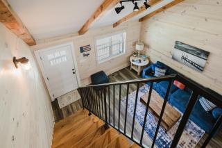 Lakeside Bliss Awaits at this Relaxing Cabin Retreat with private beach swimming area - Hot Springs - 5