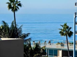 Laguna Brisas - A Beach Hotel - 6