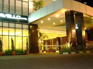 Travello Hotel Manado - Manado - 0