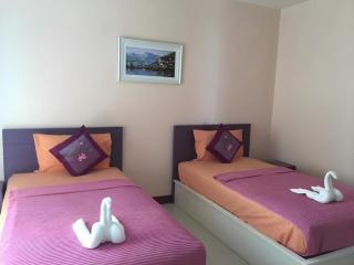 V-House Hotel - 4