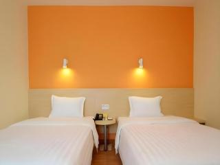 7 Days Inn Jixian County Baowei Road - 1