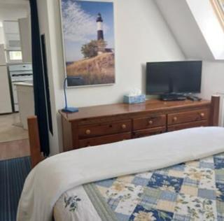 Charming Guest House! - - 3