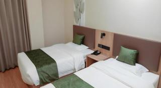 GreenTree Inn Express Shandong Qingdao Chengyang District Aodong Road - Qingdao - 5