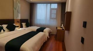 GreenTree Inn Express Cangzhou Nandagang Industrial Park Xinggang Road - Cangzhou - 2