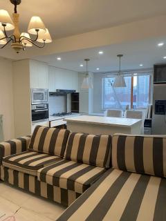 Shanghai Downtown Family Suit Near The West Nanjing Road - 3