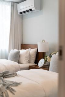 Bondi Breeze Apartment - 6