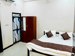 HOTEL O SP GRAND Sidhauli - - 0