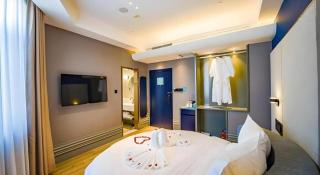 LANOU Hotel Henan Luoyang Wanda Plaza Wangfujing - Luoyang - 4
