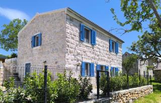 Stunning Home In Biorine With Wifi - 4