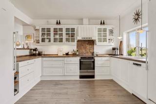 Sea And Meadow Views Space And Calm - 2