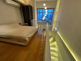 Newly Renovated 2-Storey Loft at Greenbelt 1 - 7