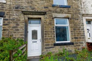 Unique 3 Bedrooms, 3 Ensuite, FREE WiFi, Private Parking - 9