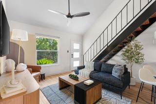 Cozy Loft Near SOCO, Downtown! Parking, Dogs OK, WiFi - 7