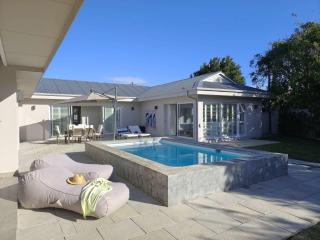 Sanctuary Sands Villa - 5BD Pool Near Beach - 0