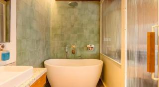 The House Tour Middletown - 3