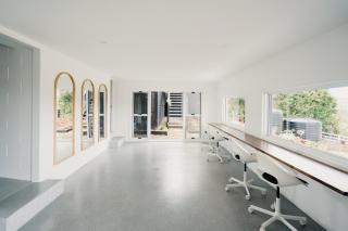 Monty's House New Boutique Stay, Wedding Prep, Wellness Space - 3
