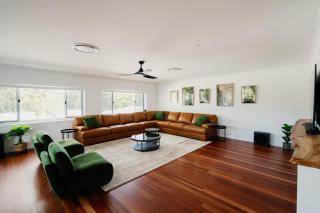 Monty's House New Boutique Stay, Wedding Prep, Wellness Space - 1