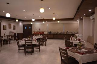 Hotel Clarks Collection Bhavnagar - 7