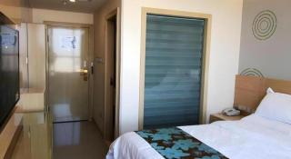 GreenTree Inn Urumqi Airport Tianyi International City - 2