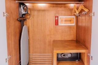 Convenient City Stay in Iloilo Business Park - 1