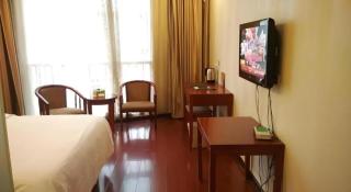 GreenTree Inn Heze Railway Station Hotel - 8